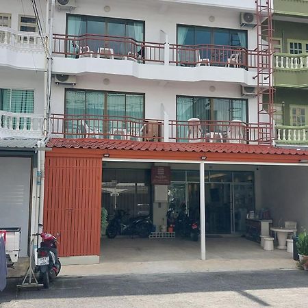 Benetti House Hostel Patong Екстериор снимка