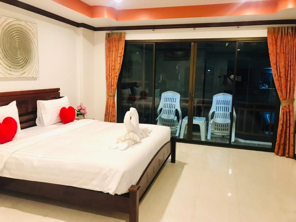 Benetti House Hostel Patong Екстериор снимка