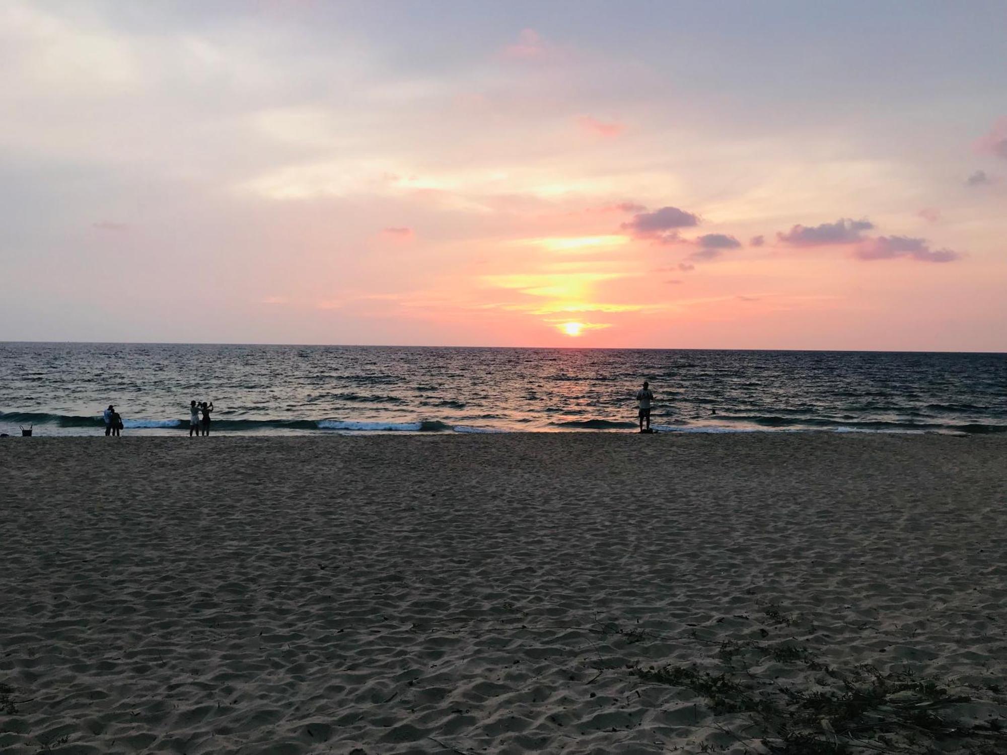 Benetti House Hostel Patong Екстериор снимка