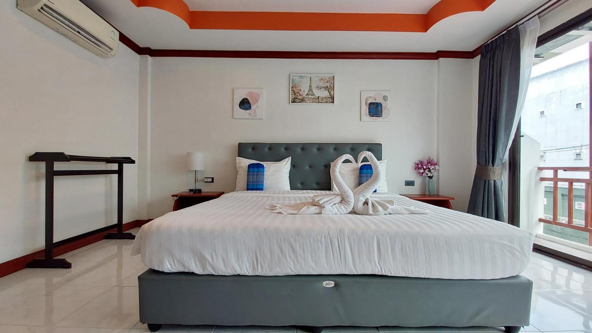 Benetti House Hostel Patong Екстериор снимка